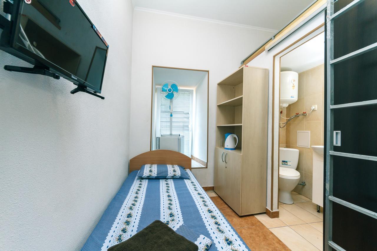 Small Room Near Independence Square Kiev Luaran gambar